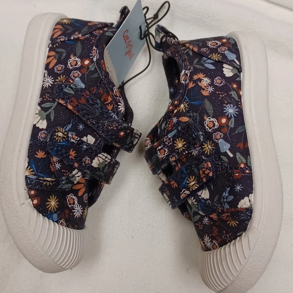 Cat & Jack Girls Black Floral‎ Shoes